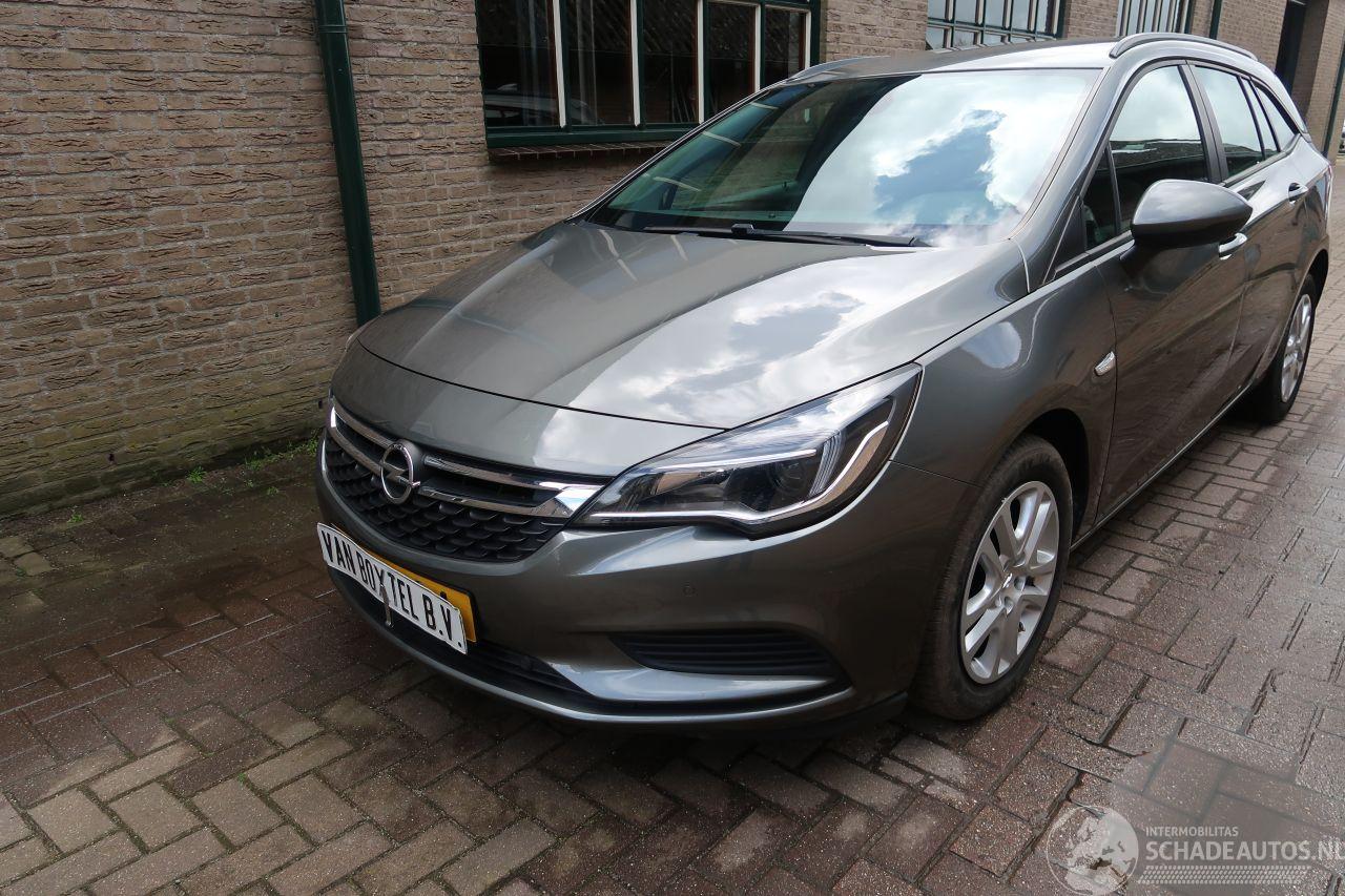 Opel Astra Sport Tourer 1.0 Online Edition