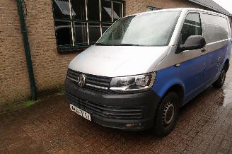 dommages fourgonnettes/vécules utilitaires Volkswagen Transporter 2.0 TDi L1 H1 Highline editie AUTOMAAT 2019/3