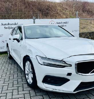 Dezmembrări autoturisme Volvo V-60 Momentum Pro 2021/1