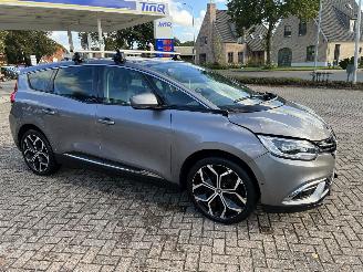 dommages motocyclettes  Renault Grand-scenic 1.3 - 103 Kw automaat 2021/4