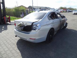 danneggiata veicoli commerciali BMW 3-serie 320d 2013/9