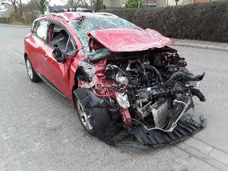 damaged passenger cars Renault Clio 1.5 Energy dCi 90 FAP (7R0J; 7RBJ; 7RJJ; 7RKJ) 2015/1