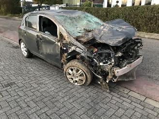 Unfall Kfz Van Opel Corsa 1.2-16V Blitz 2014/6