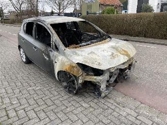 krockskadad bil bromfiets Opel Corsa 1.0 Turbo Online Edition 2018/1