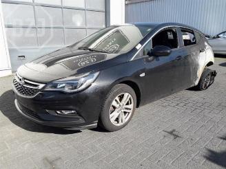 Coche accidentado Opel Astra Astra K, Hatchback 5-drs, 2015 / 2022 1.4 Turbo 16V 2017