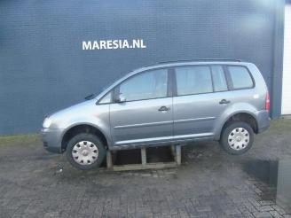 damaged commercial vehicles Volkswagen Touran Touran (1T1/T2), MPV, 2003 / 2010 1.6 2005/4