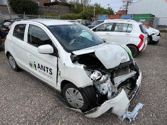 Voiture accidenté Mitsubishi Space-star 1.0 COOL 2017/5