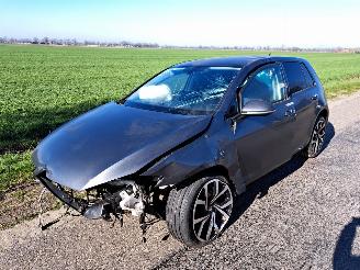 skadebil auto Volkswagen Golf 7.5 1.5 tsi 2020/6