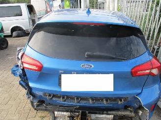 damaged motor cycles Ford Focus  2021/1