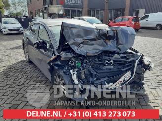 uszkodzony samochody osobowe Mazda 3 3 (BM/BN), Hatchback, 2013 / 2019 2.0 SkyActiv-G 120 16V 2015/2