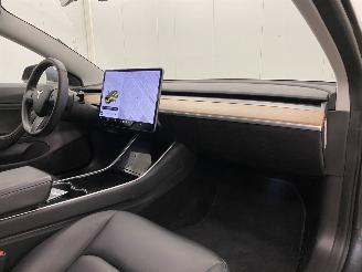 Tesla Model 3 Model 3 AWD Dual-Motor Long-Range picture 12
