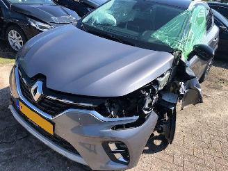 uszkodzony samochody ciężarowe Renault Captur  2020/11