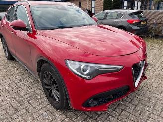 Voiture accidenté Alfa Romeo Stelvio Stelvio 2.2d Super 2017/11
