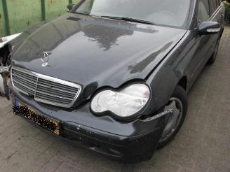 demontáž osobní automobily Mercedes C-klasse c 200 cdi station 2003/7