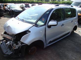damaged motor cycles Citroën C3 picasso 1.6 automaat 2015/1