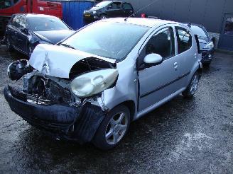 damaged passenger cars Citroën C1  2010/1