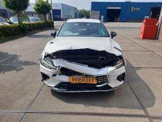 Auto incidentate Volvo V-60 V60 II (ZW), Combi, 2018 2.0 T4 16V 2020/1