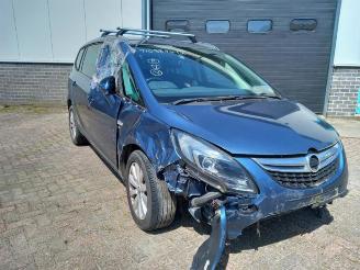 Coche accidentado Opel Zafira Zafira Tourer (P12), MPV, 2011 / 2019 2.0 CDTI 16V 130 Ecotec 2013/12
