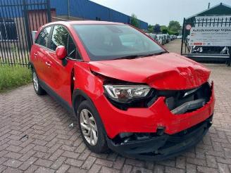 Vaurioauto  passenger cars Opel Crossland  2017/11