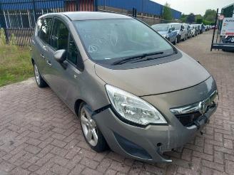 Damaged car Opel Meriva  2010/5