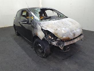 uszkodzony samochody osobowe Peugeot 208 1.0 VTI Access 2014/1