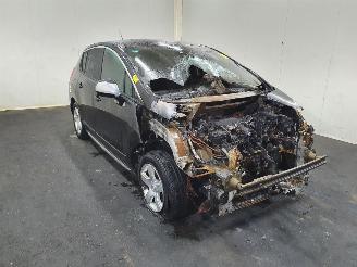 damaged commercial vehicles Peugeot 3008 2.0 HDIF HYBRID4 2013/1