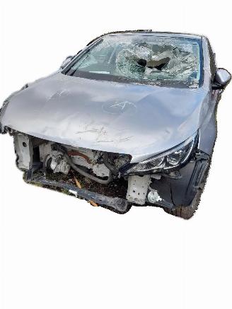 damaged passenger cars Peugeot 308 Allure 2020/1