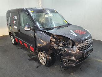 uszkodzony samochody osobowe Opel Combo 1.6 CDTI L1H1 Sport 2017/2