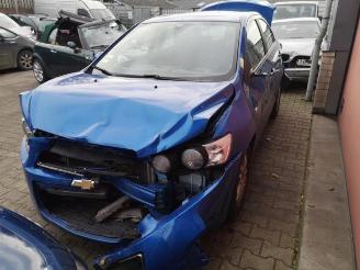Voiture accidenté Chevrolet Aveo Aveo (300), Sedan, 2006 / 2015 1.4 16V 2012