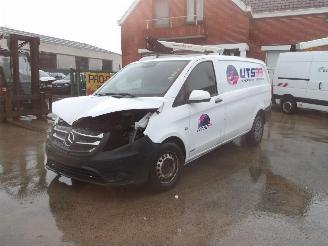 damaged commercial vehicles Mercedes Vito 110 2020/10