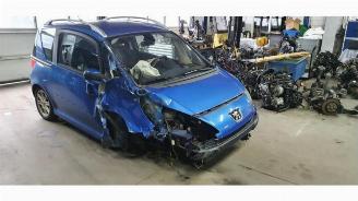 damaged commercial vehicles Peugeot 1007 1007 (KM), Hatchback 3-drs, 2004 / 2011 1.6 GTI,Gentry 16V 2005/9
