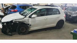 uszkodzony samochody osobowe Volkswagen Golf Golf VII (AUA), Hatchback, 2012 / 2021 1.2 TSI BlueMotion 16V 2013/2
