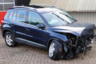 damaged passenger cars Volkswagen Tiguan Tiguan (5N1/2), SUV, 2007 / 2018 2.0 TDI 16V 4Motion 2015/2