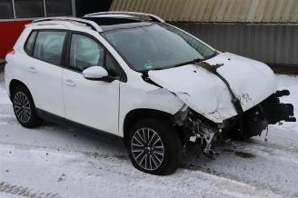 damaged passenger cars Peugeot 2008 2008 (CU), MPV, 2013 / 2019 1.2 Vti 12V PureTech 82 2014/6