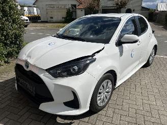 rozbiórka samochody osobowe Toyota Yaris 1.5 HYBRID ACTIVE 2022/12