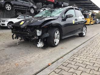 damaged passenger cars Volkswagen Golf VIII 1.4 GTE Plug-in Hybrid 2020/12