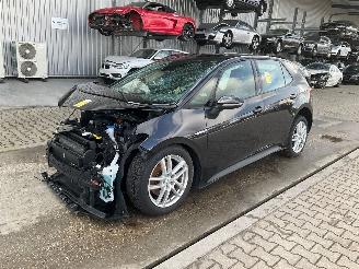 damaged passenger cars Volkswagen ID.3 Pro 2020/12