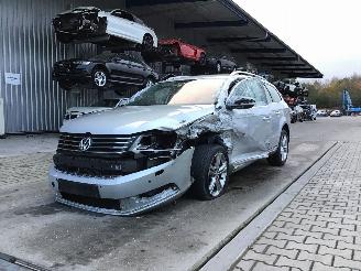 damaged passenger cars Volkswagen Passat B7 Variant 2.0 TDI 2014/8