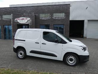Opel Combo 1.5D L1H1 STANDAARD picture 1