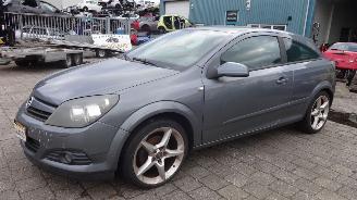 Opel Astra H GTC (L08) Hatchback 3-drs 1.6 16V Twinport (Z16XEP(Euro 4)) [77kW] picture 3