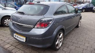Opel Astra H GTC (L08) Hatchback 3-drs 1.6 16V Twinport (Z16XEP(Euro 4)) [77kW] picture 9