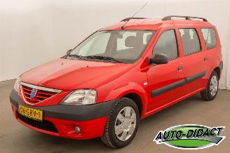 Voiture accidenté Dacia Logan MCV 1.6 7 Pers. Laureate 2008/8