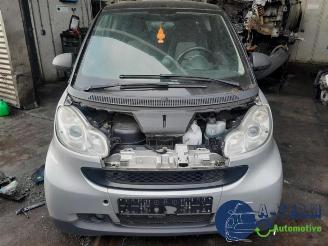 uszkodzony samochody osobowe Smart Fortwo Fortwo Coupe (451.3), Hatchback 3-drs, 2007 0.8 CDI 2010/3