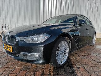 demontáž osobní automobily BMW 3-serie 3 serie (F30) Sedan 320i 2.0 16V (N20-B20A) [180kW]  (11-2011/10-2018)= 2012/2
