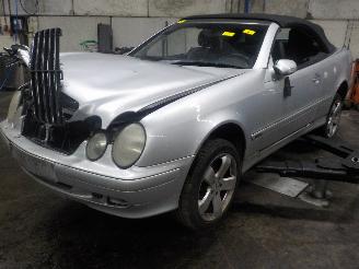 rozbiórka samochody osobowe Mercedes CLK CLK (R208) Cabrio 2.0 200K Evo 16V (M111.956) [120kW]  (06-2000/03-200=
2) 2001/6
