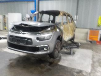 Voiture accidenté Citroën C4 C4 Grand Picasso (3A) MPV 1.2 12V PureTech 130 (EB2DTS(HNY)) [96kW]  (=
04-2014/03-2018) 2017