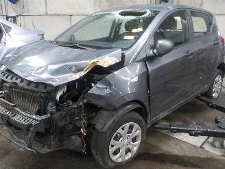 Coche accidentado Hyundai I-10 i10 (B5) Hatchback 1.0 12V (G3LA) [49kW]  (12-2013/06-2020) 2014/7