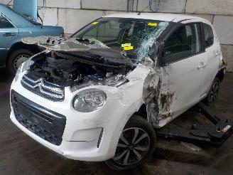 damaged passenger cars Citroën C1 C1 Hatchback 1.0 Vti 68 12V (1KR-FE(CFB)) [51kW]  (04-2014/...) 2017