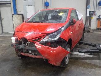 Coche accidentado Toyota Aygo Aygo (B40) Hatchback 1.0 12V VVT-i (1KR-FE) [51kW]  (05-2014/06-2018) 2017/2