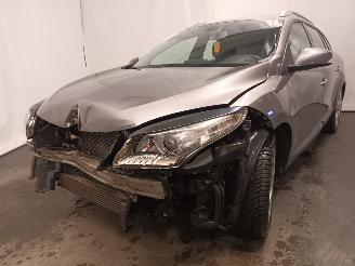 Coche accidentado Renault Mégane Megane III Grandtour (KZ) Combi 5-drs 2.0 16V TCe 180 (F4R-870(F4R-L8)=
) [132kW]  (11-2008/02-2016) 2009/6